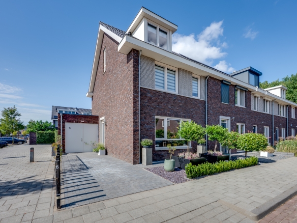 Wilgenroos 15 Hoeven